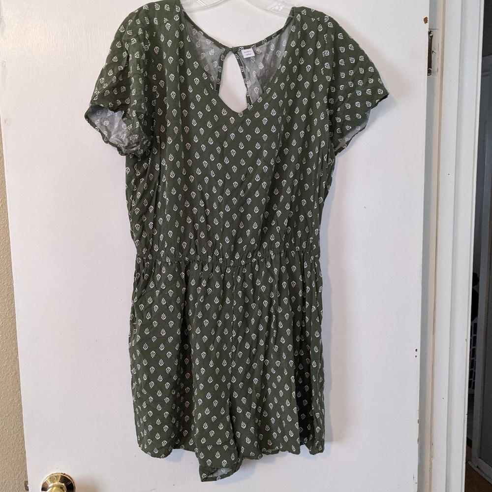 Old Navy Romper Large